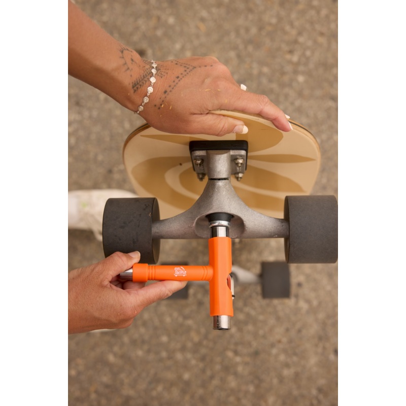 GrlSwirl Skate Tool